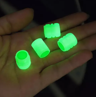 SET DE 4 LUMINOUS TIRE CAPS